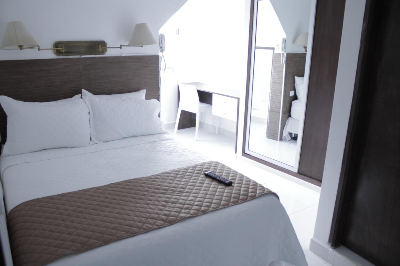 Hotel Plaza 24 Santa Cruz de La Sierra Ngoại thất bức ảnh